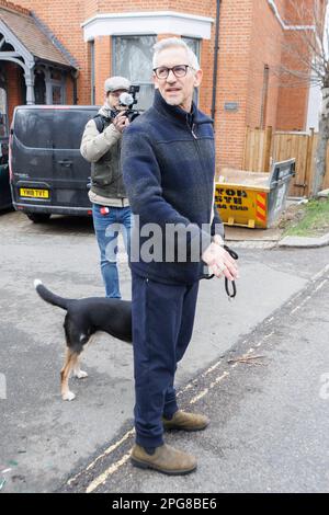 Gary Lineker quitte sa maison dans le sud de Londres ce matin. Photo prise le 12th mars 2023. © Belinda Jiao jiao.bilin@gmail.com 07598931257 https://W Banque D'Images