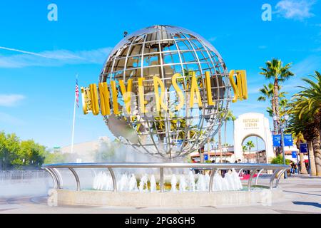 LOS ANGELES, CALIFORNIE - 18 JANVIER 2023 : entrée aux studios Universal d'Hollywood Banque D'Images