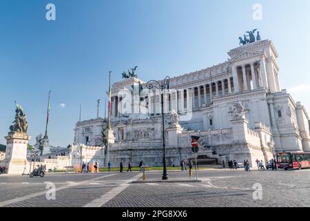 Rome, Italie - 7 décembre 2022: Tombe italienne du Soldat inconnu, II Milite Ignoto (tombe del Milite Ignoto). Banque D'Images