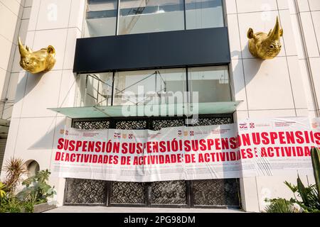 Mexico,Polanco,Avenida Presidente Masaryk,avis officiel affiché,violation de l'application du code suspension fermée,extérieur,bâtiments Banque D'Images