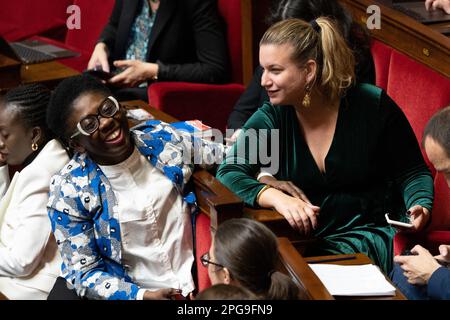 Paris, France. 21st mars 2023. Député français et président du groupe parlementaire de la France Insoumettre LFI Mathilde Panot et Daniele Obono, député de LFI, lors d'une session de questions au gouvernement à l'Assemblée nationale française à Paris, sur 21 mars 2023. Photo de Raphael Lafargue/ABACAPRESS.COM crédit: Abaca Press/Alay Live News Banque D'Images