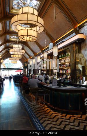 Intérieur art déco du café en Seine, Dawson Street Dublin Irlande Banque D'Images