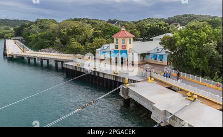 Port de croisière et destination touristique de Roatan Honduras. Banque D'Images
