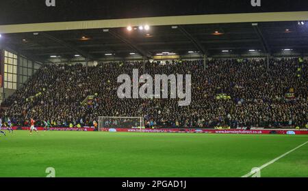 Une fin emballée pendant le match Sky Bet League 1 Barnsley vs Sheffield mercredi à Oakwell, Barnsley, Royaume-Uni. 21st mars 2023. (Photo de Mark Cosgrove/News Images) à Barnsley, Royaume-Uni, le 3/21/2023. (Photo de Mark Cosgrove/News Images/Sipa USA) crédit: SIPA USA/Alay Live News Banque D'Images