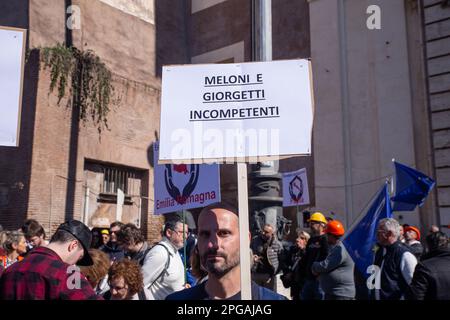 Rome, Italie. 21st mars 2023. Manifestation organisée par des travailleurs et des entrepreneurs du secteur de la construction à Rome (photo de Matteo Nardone/Pacific Press) crédit: Pacific Press Media production Corp./Alay Live News Banque D'Images