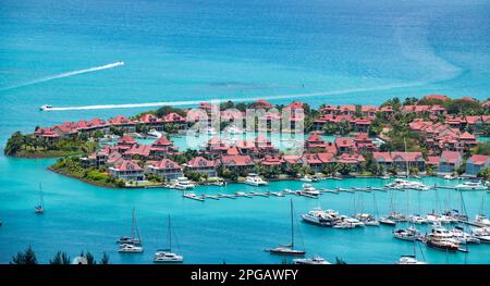 Vue du haut de l'extrémité nord de l'île Eden Mahé Seychelles Banque D'Images