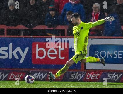 Accrington, Royaume-Uni. 21st mars 2023. Callum Burton #25 de Plymouth Argyle pendant le match Sky Bet League 1 Accrington Stanley contre Plymouth Argyle au stade Wham, à Accrington, Royaume-Uni, 21st mars 2023 (photo de Stan Kasala/News Images) à Accrington, Royaume-Uni, le 3/21/2023. (Photo de Stan Kasala/News Images/Sipa USA) crédit: SIPA USA/Alay Live News Banque D'Images