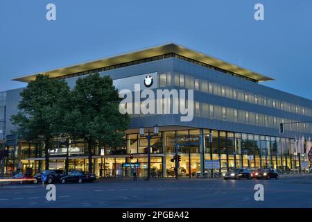 BMW Branch, Kaiserdamm, Westend, Charlottenburg, Berlin, Allemagne Banque D'Images