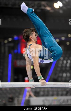 Barres parallèles Heath Thorpe (AUS), coupe DTB EnBW, gymnastique artistique, gymnastique, Porsche Arena, Stuttgart, Bade-Wurtemberg, Allemagne Banque D'Images