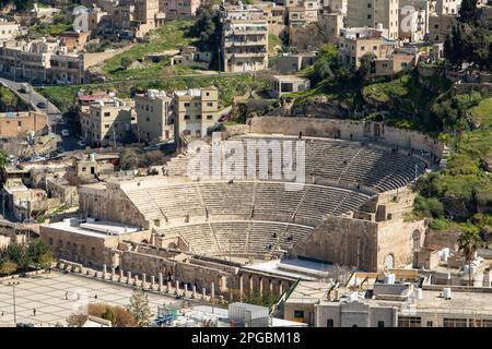 Vue sur l'amphithéâtre depuis la Citadelle, Amman, Jordanie Banque D'Images