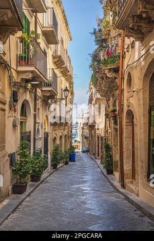 Scène de rue sur l'île d'Ortigia Syracuse Banque D'Images