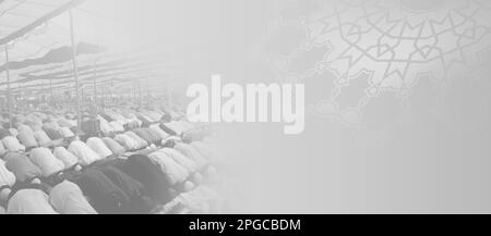 Ramadan Kareem minimalisme simple fond gris pâle. Salutation pour Ramadan Moubarak, Eid Moubarak. Bonne idée de Ramadan, bonne idée de carte de vœux Eid. Saint Mo Banque D'Images