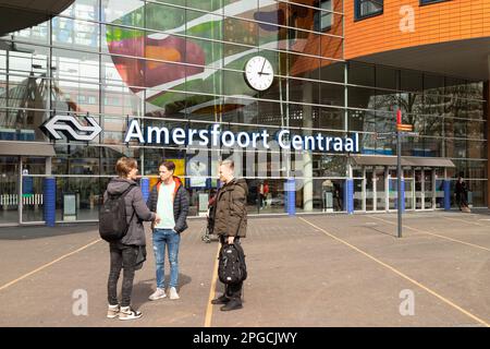 Entrée principale de la gare à Amersfoort. Banque D'Images