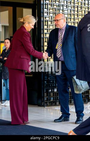 Rabat, Maroc. 22nd mars 2023. La reine Maxima des pays-Bas part au Sofitel n Rabat, sur 22 mars 2023, pour une visite au ministère des Finances en sa qualité de défenseur spécial du Secrétaire général des Nations Unies pour le financement inclusif pour le développement crédit: Albert Nieboer/Netherlands OUT/point de vue OUT/dpa/Alay Live News Banque D'Images