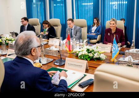 Rabat, Maroc. 22nd mars 2023. Reine Maxima des pays-Bas à Rabat, on 22 mars 2023, à la Banque Al-Maghib, pour une visite en sa qualité d'avocat spécial auprès du Secrétaire général de l'Organisation des Nations Unies pour le financement inclusif pour le développement crédit: Albert Nieboer/Netherlands OUT/point de vue OUT/dpa/Alay Live News Banque D'Images