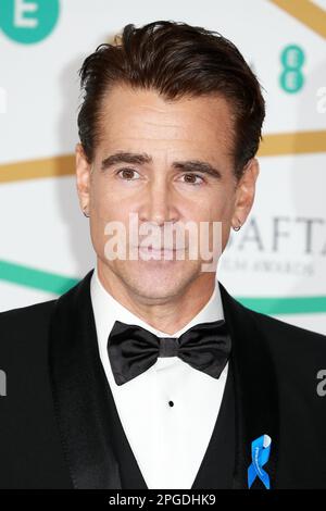 Colin Farrell assiste aux Prix du film EE BAFTA 2023 au Royal Festival Hall de Londres. Banque D'Images