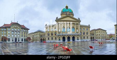 Ensemble de bâtiments gouvernementaux sur la place Bundesplatz, avec le Palais fédéral au milieu de Berne, Suisse Banque D'Images