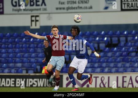 Osman Foyo d'Ipswich Town et Lewis Orford de West Ham United - Ipswich Town et West Ham United, FA Youth Cup Sixième tour, Portman Road, Ipswich, Royaume-Uni - 22nd février 2023 Banque D'Images