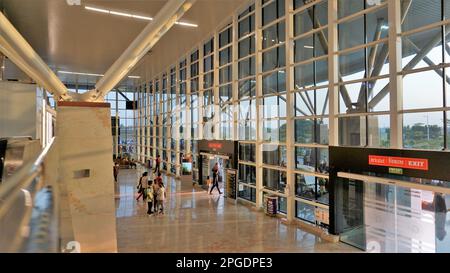 Bangalore,Karnataka,Inde-26 octobre 2022: Belle architecture intérieure moderne de classe mondiale de Sir M Visvesvaraya terminal ou SMVB. Banque D'Images