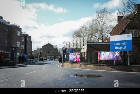 LE CÉLÈBRE HÔPITAL HAREFIELD, QUARTIER LONDONIEN DE HILLINGDON, ROYAUME-UNI Banque D'Images