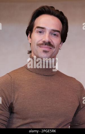 Madrid, Espagne. 22nd mars 2023. Gonzalo Garcia, danseur de ballet hispano-américain, pose lors de sa séance de portrait à Madrid. Crédit : SOPA Images Limited/Alamy Live News Banque D'Images