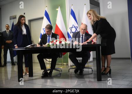 Varsovie, Pologne. 22nd mars 2023. Le 22 mars 2023, le FM Eli Cohen d'Israël visite le ministère des Affaires étrangères pour rencontrer le FM Zbigniew Rau à Varsovie, en Pologne. (Photo de Jaap Arriens/Sipa USA) crédit: SIPA USA/Alay Live News Banque D'Images