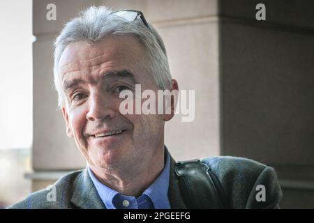 Londres, Royaume-Uni. 22nd mars 2023. Michael O'Leary, directeur général de Ryanair, est vu se rendre à Porticullis House à Westminster ce matin. Credit: Imagetraceur/Alamy Live News Banque D'Images