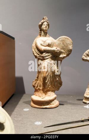 La Vieille Charité MUSÉE MARSEILLE : joueur Tambourine,TANAGRA (GRÈCE) ca 350 av. J.-C. Banque D'Images