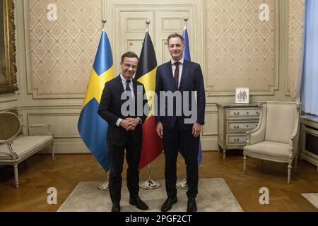 Bruxelles, Belgique. 22nd mars 2023. Suède le Premier ministre Ulf Kristersson et le Premier ministre Alexander de Croo posent pour le photographe lors d'une rencontre diplomatique entre la Belgique et la Suède le mercredi 22 mars 2023 à Bruxelles. BELGA PHOTO HATIM KAGHAT crédit: Belga News Agency/Alay Live News Banque D'Images