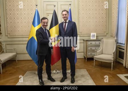 Bruxelles, Belgique. 22nd mars 2023. Suède le Premier ministre Ulf Kristersson et le Premier ministre Alexander de Croo posent pour le photographe lors d'une rencontre diplomatique entre la Belgique et la Suède le mercredi 22 mars 2023 à Bruxelles. BELGA PHOTO HATIM KAGHAT crédit: Belga News Agency/Alay Live News Banque D'Images