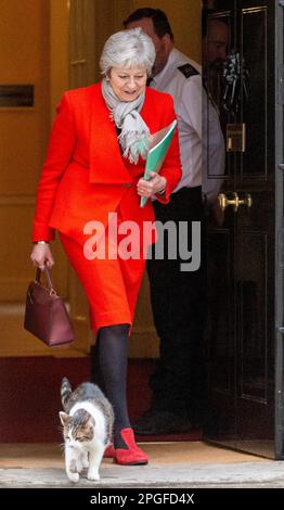 Londres, Angleterre, Royaume-Uni. 22nd mars 2023. L'ancienne première ministre britannique THERESA MAY est vue quitter 10 Downing Street. (Credit image: © Tayfun Salci/ZUMA Press Wire) USAGE ÉDITORIAL SEULEMENT! Non destiné À un usage commercial ! Banque D'Images