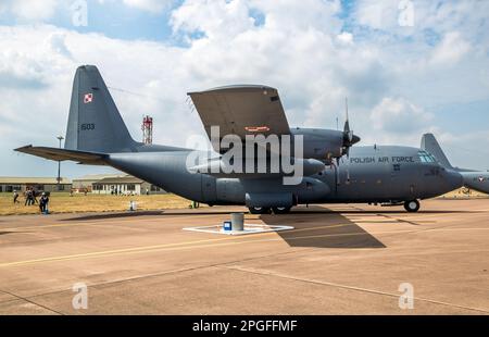 Avion de transport Hercules C-130 de la Force aérienne polonaise Lockheed sur le tarmac de la base aérienne de RAF Fairford. Fairford, Royaume-Uni - 13 juillet 2018 Banque D'Images