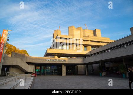 The National Theatre, Southbank Center, South Bank, Londres, Royaume-Uni Banque D'Images