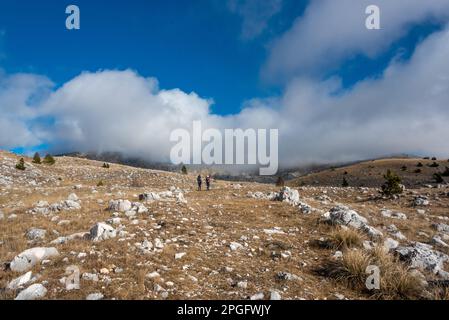 Gros rocher sur la montagne Cvrsnica Banque D'Images