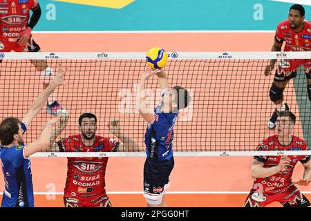 Milan, Italie. 22nd mars 2023. Porro Paolo d'Allianz Power Volley Milano pendant le Volleyball Championnat italien de superligue Serie A Men Jouez - Allianz Power Volley Milano vs Sir Safety Volley Pérouse, sur 22 mars 2023, à Allianz Cloud, Milan, Italie crédit: Tiziano Ballabio crédit: Tiziano Ballabio/Alay Live News Banque D'Images