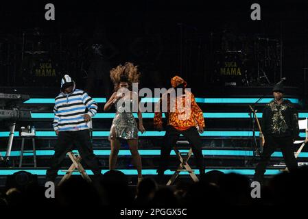 Beyonce, artiste afro-américaine de disques multi-platine, chanteuse multi-Grammy, nominée au Golden Globe et ancienne chanteuse en chef du groupe musical Destiny’s Child R&B, se produit à l’Acer Arena de Sydney lors de sa tournée australienne. Parc olympique de Sydney, Australie. 21.04.2007. Banque D'Images