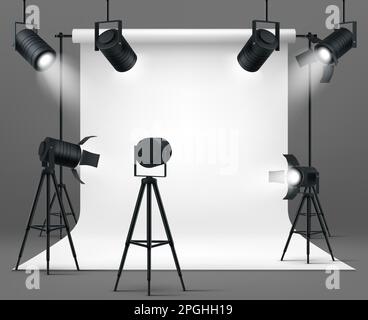 Intérieur de studio de photographie avec spots et fond en papier blanc. Maquette réaliste vectoriel d'équipement photo professionnel dans une pièce vide, projecteurs lumineux sur trépied et suspendus Illustration de Vecteur
