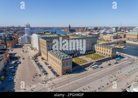 Le Palais Royal est situé sur l'île Gamla Stan à Stockholm, en Suède. Point de vue du drone Banque D'Images