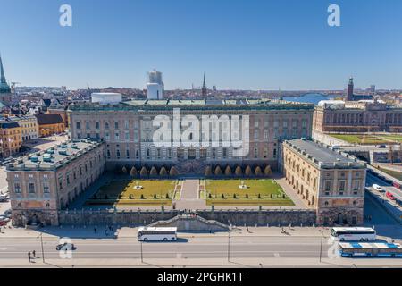 Le Palais Royal est situé sur l'île Gamla Stan à Stockholm, en Suède. Point de vue du drone Banque D'Images