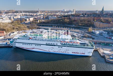 Ferry de croisière Viking Cendrillon. Stockholm, Suède. Elle est actuellement utilisée sur le trafic de croisière de Stockholm à Mariehamn et parfois Riga pendant le Banque D'Images