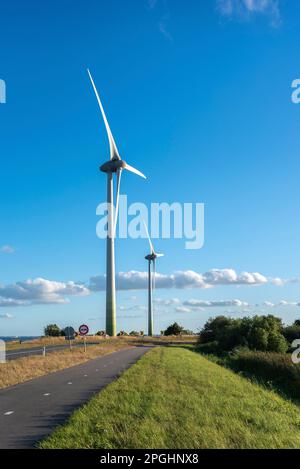 Éolienne à Zeedijk, Uitdam, Hollande du Nord, pays-Bas, Europe Banque D'Images