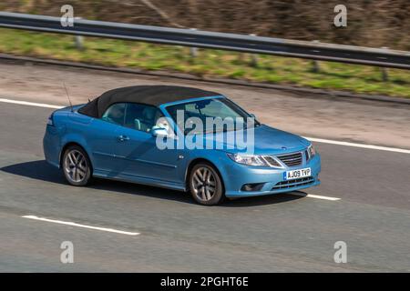 2009 (09) Bleu SAAB 9-3, Saab 9-3 Aero TTid Auto 1.9Ttid 180 Sentronic Auto Saloon Diesel 1910 cc voyageant sur l'autoroute M6 UK Banque D'Images