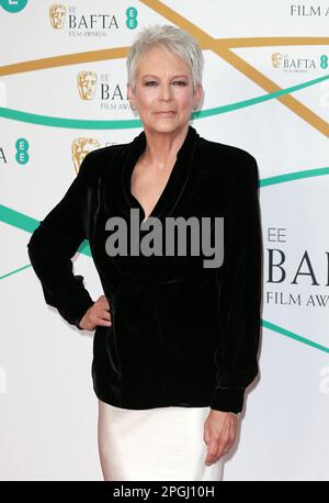 Jamie Lee Curtis assiste aux Prix du film EE BAFTA 2023 au Royal Festival Hall de Londres. Banque D'Images