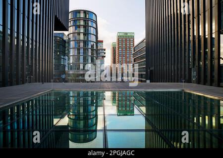 Designhotel Hyatt Regency Duesseldorf dans Media port, Medienhafen, Allemagne, Rhénanie-du-Nord-Westphalie, Basse-Rhin, Düsseldorf Banque D'Images