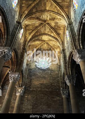 Gallipoli, Italie. Intérieur de l'Église du Sacré-cœur de Jésus (Chiesa del Sacro Cuore di Gesù, né en 1929). Banque D'Images