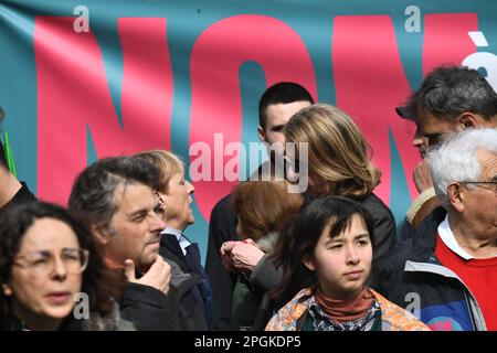 Julien Mattia / le Pictorium - manifestation le 23 mars contre la réforme des retraites, à Paris. - 22/1/2017 - France / Paris / Paris - manifestation le 23 mars contre la réforme des retraites, à Paris. Banque D'Images