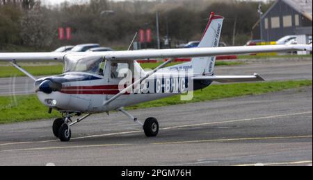 Aérodrome d'aviation générale de North Weald Essex, G-BHMG, Cessna FA152 Aerobal, Banque D'Images