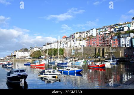 Port de Brixham à Devon, Royaume-Uni Banque D'Images