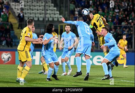 Craig Cathcart, d'Irlande du Nord, se dirige vers le but lors du match de qualification de l'UEFA Euro 2024 au stade de Saint-Marin à Serravalle, Saint-Marin. Date de la photo: Jeudi 23 mars 2023. Banque D'Images