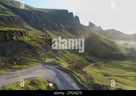 Écosse le glissement de terrain de Quiraing sur la face est de Skye, le sommet le plus au nord de la crête de Trotternish Banque D'Images